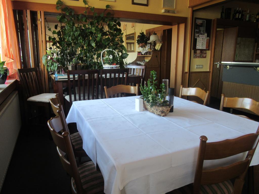 Hotel Restaurant Jonkhans ريز المظهر الخارجي الصورة