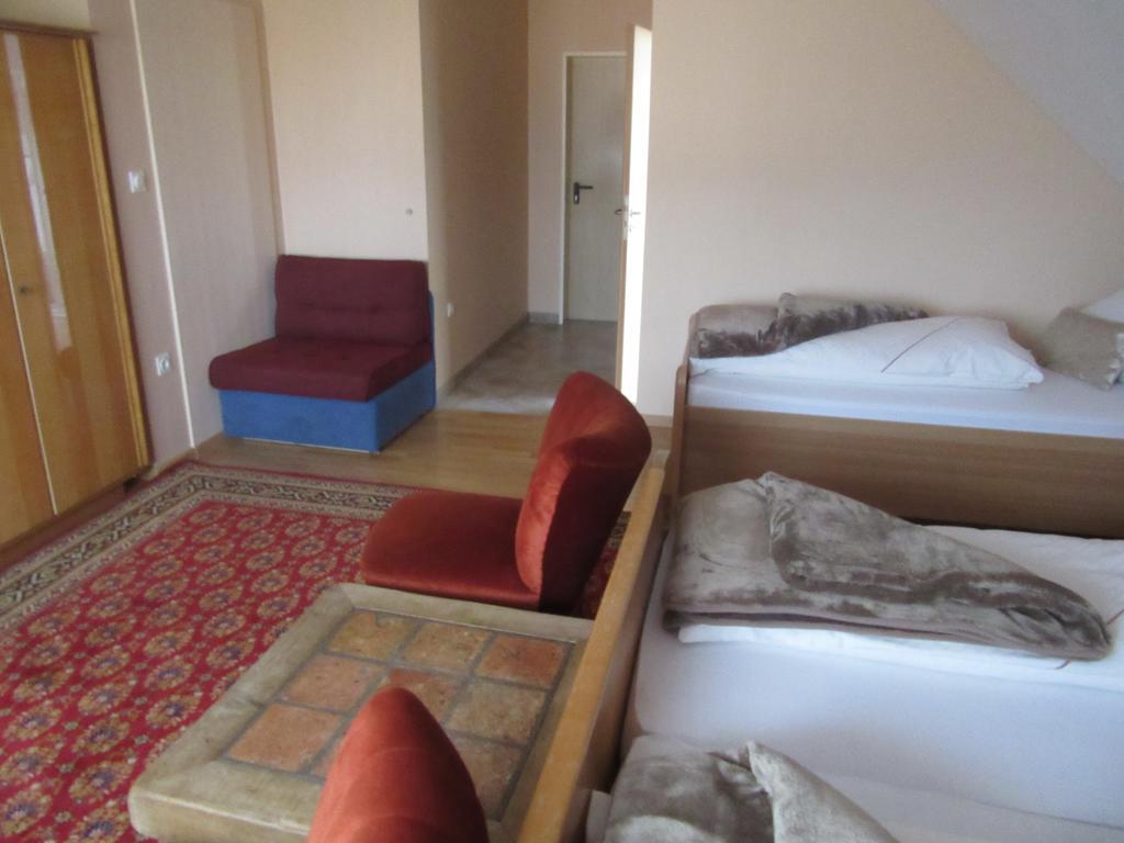 Hotel Restaurant Jonkhans ريز المظهر الخارجي الصورة